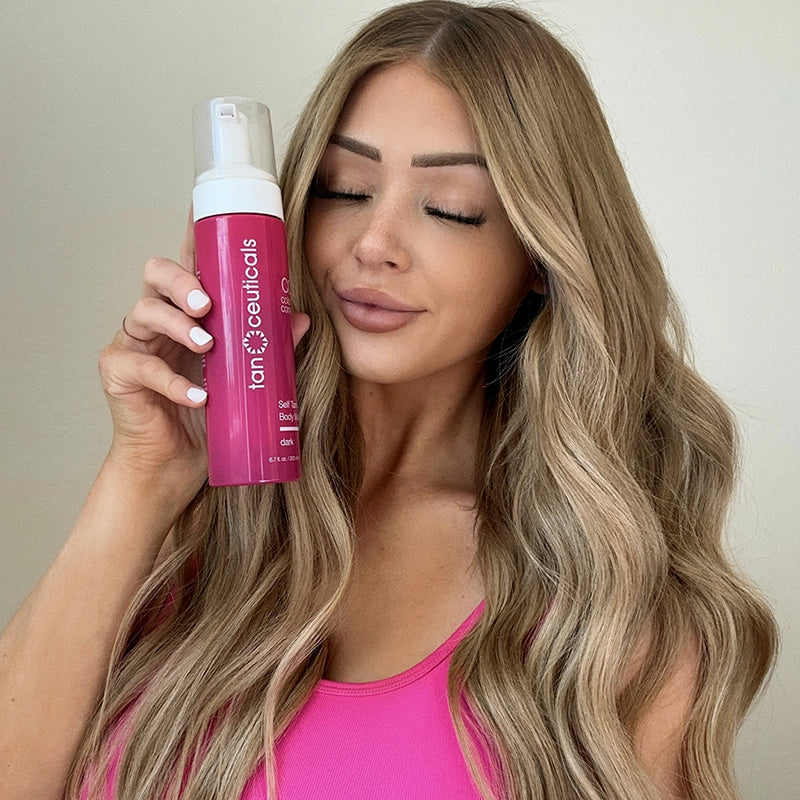 CC Self Tanning Body Mousse, Dark